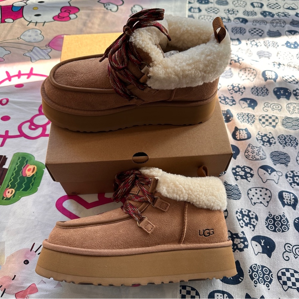 Ugg Classic Mini Platform Tied Series Plush-Lined Platform Ankle Boots